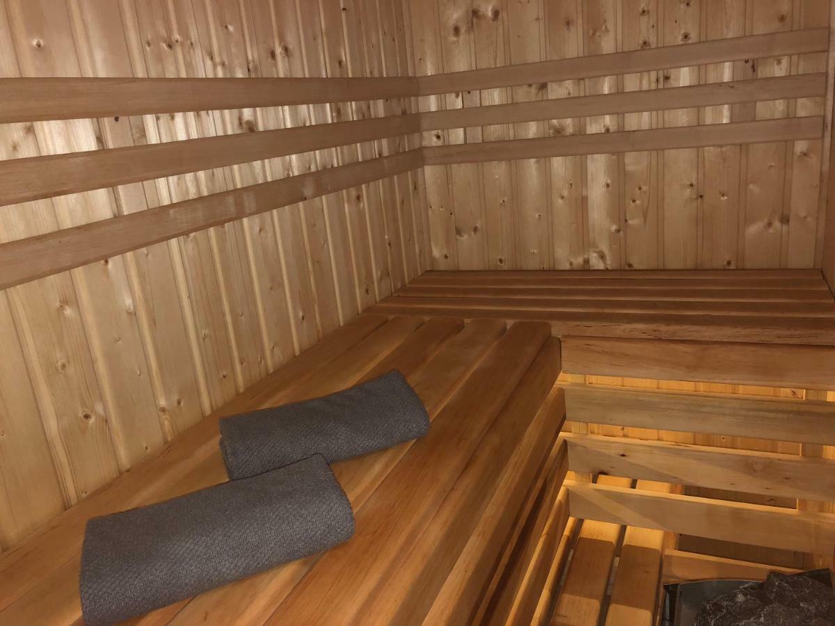 Apartment Family Sauna Apartments: Downtown Rynek Centrum