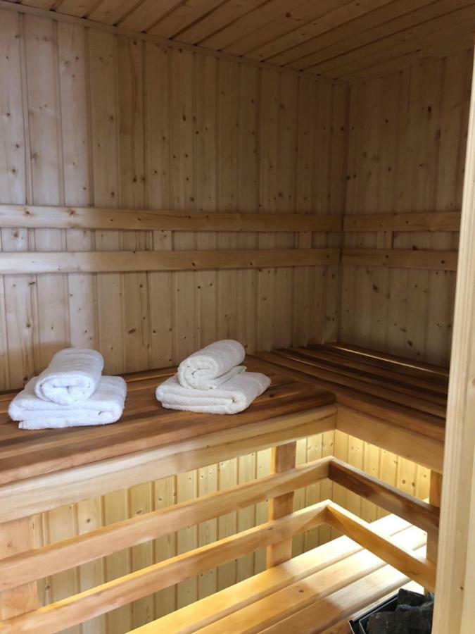 Family Sauna Apartments: Downtown Rynek Centrum * Kielce